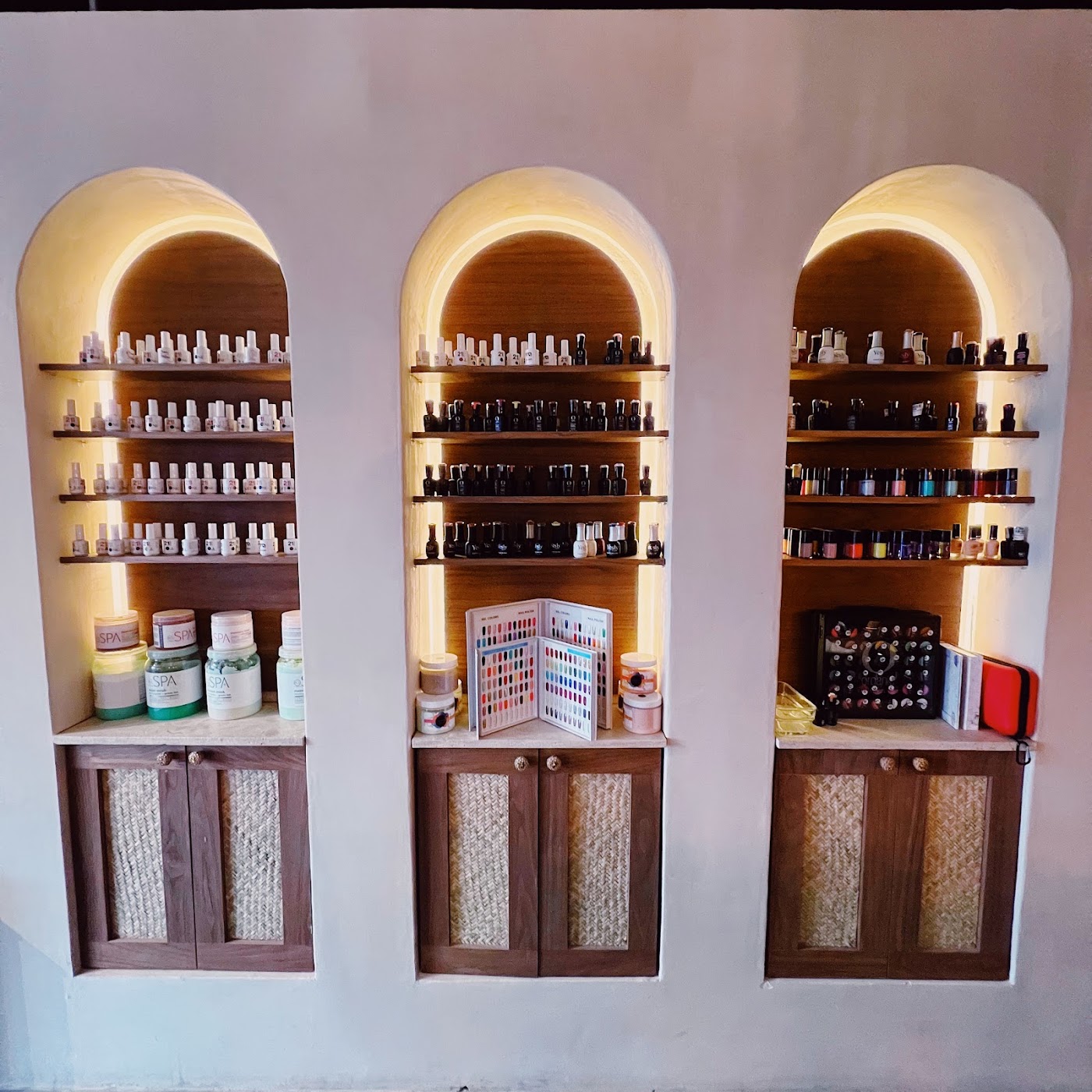 Arcos con esmaltes del estudio